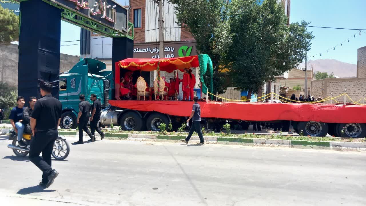 میدان شاه ولی میزبان عزاداران تاسوعا و عاشورای حسینی در تفت بود