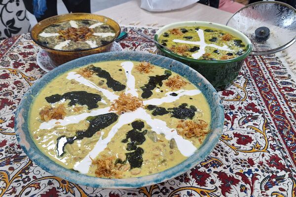جشنواره غذای ایرانی به مناسبت هفته فرهنگی در فرهنگسرای بعثت صفادشت 