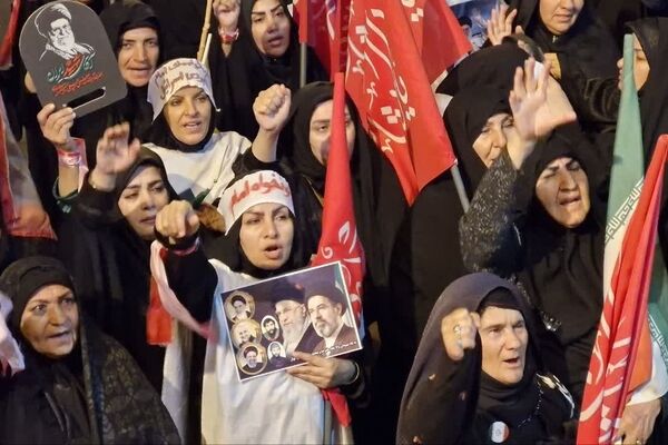 صد و سی شب بیعت با رهبری در نورآباد؛ تجدید میثاق مردم با ولایت