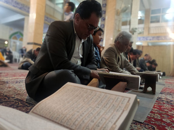 آیین دوشنبه‌های مسجدمحوری با محور میز خدمت در شیراز