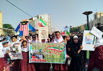 طنین شعار «مرگ بر آمریکا» در آسمان بندرلنگه