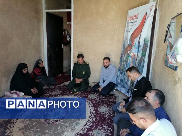 دیدار مسئولین شهر بیضا از خانواده شهدا