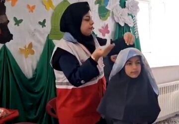 آشنایی دانش‌آموزان مدرسه علمدار حسینی تفت با کمک‌های اولیه 