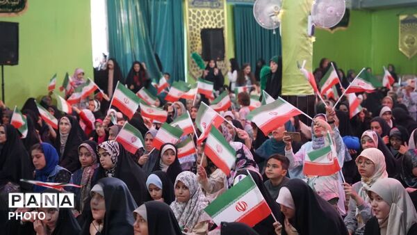 اجتماع بزرگ جشن دهه کرامت در کمالشهر 