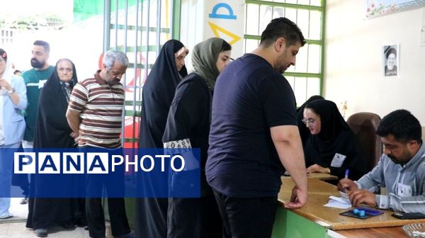 حضور پرشور مردم گلستان پای صندوق‌های رأی