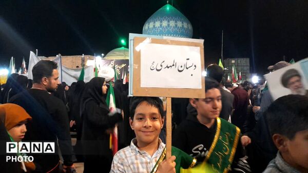حضور حماسی مدارس قم در تجمعات شبانه آستان مقدس امامزاده موسی مبرقع(ع)