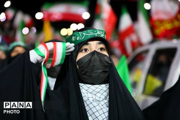 میدان امام خمینی(ره) همدان در تپش غیرت زنان همدانی