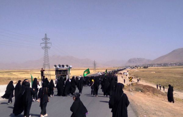 قدم‌های عاشقی از نافچ تا وردنجان به یاد کربلا