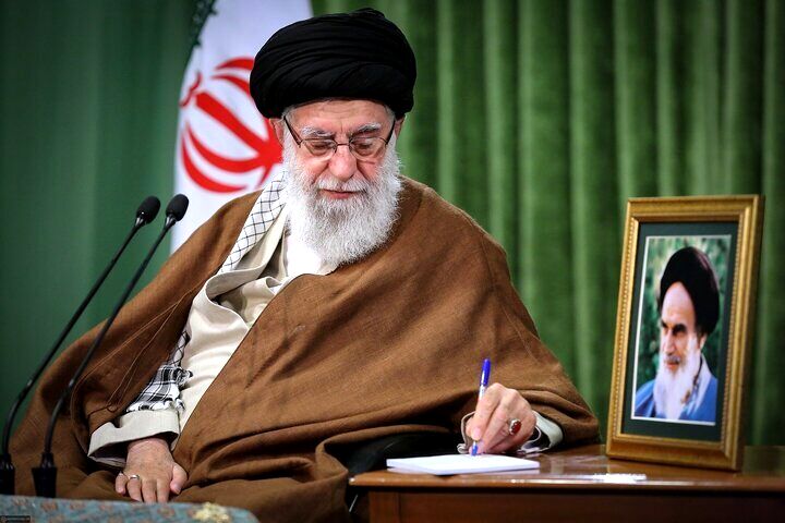 پیام رهبر انقلاب اسلامی به کنگره ملّی «شهدای غریب اسارت»