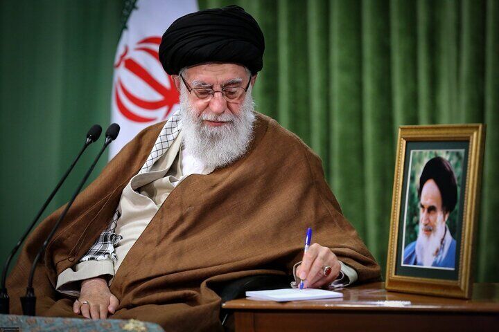 پیام رهبر معظم انقلاب در پی قهرمانی تیم ملی کشتی آزاد در جهان