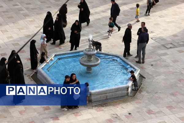 آیین مذهبی تعویض پرچم گنبد حرم مطهر حضرت سلطانعلی ابن امام محمد باقر(ع)
