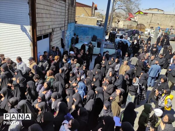 وداع مردم نظرآباد با شهید مهدی عبدالله‌نژاد