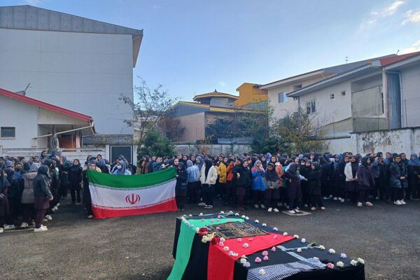  دانش‌آموزان با شهیدان بار دیگر پیمان بستند