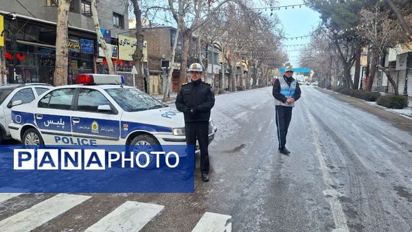 حضور خادمان امنیت در راهپیمایی ۲۲ بهمن