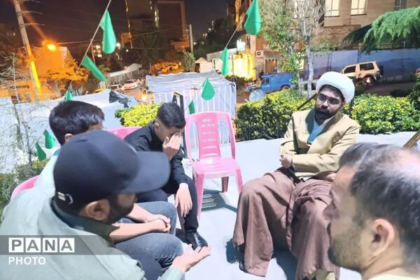  کافه گفتگو نوجوانان مبارز رودهن در تجمعات مردمی شبانه