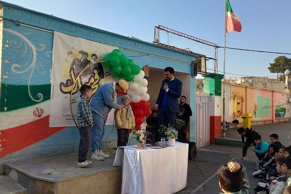 جشن دهه فجر و اعیاد شعبانیه در آموزشگاه شیخ جنید پیشوا