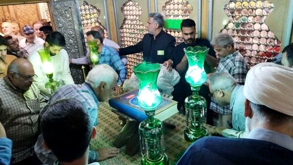 مراسم غبارروبی ضریح مطهر حضرت سلطانعلی(ع) همزمان با میلاد پیامبر(ص) و امام صادق(ع) در مشهد اردهال