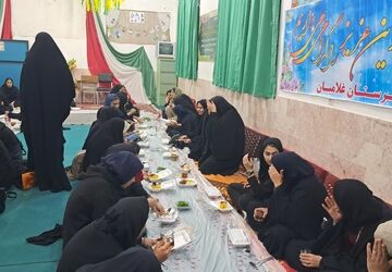 افطار و محفل انس با قرآن در ماه میهمانی خدا در گناباد
