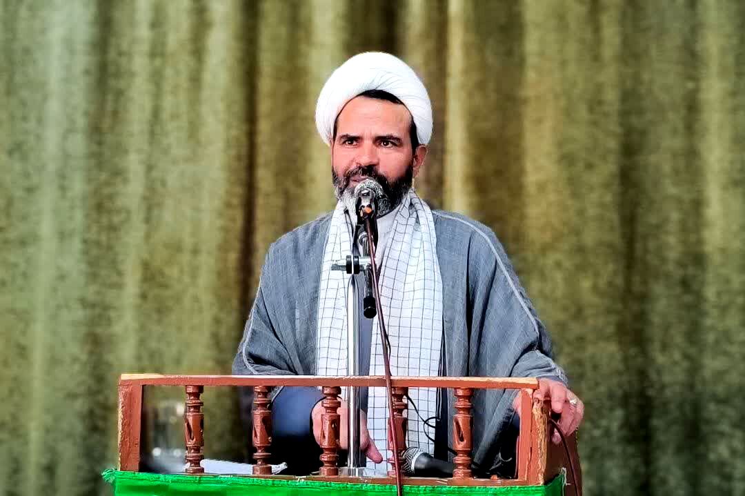 در بین ما تندرو و میانه‌رو وجود ندارد