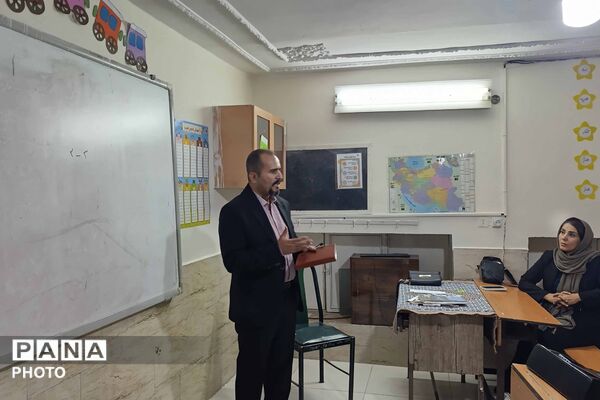 نشست انجمن اولیا و مربیان مدرسه غیردولتی جهان تربیت
