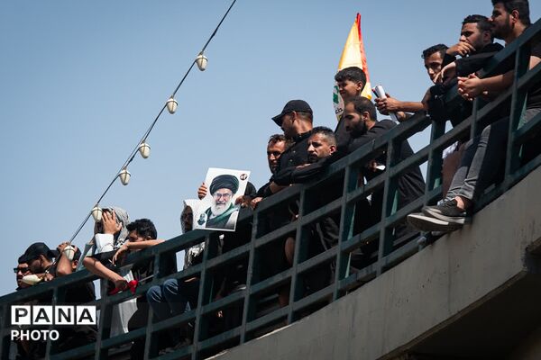 تشییع رهبر شهید انقلاب در کربلای معلی