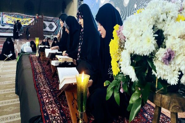 قاب‌هایی از خلوت عاشقانه دانش‌آموزان اسلامشهری در اعتکاف