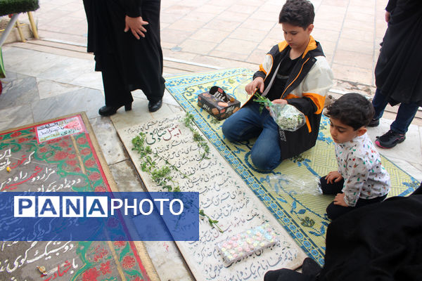 مراسم تحویل سال در گلزار شهدای قم