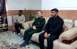 دیدار رئیس سازمان بسیج دانش‌آموزی با خانواده شهیده قرآنی «ستایش علی‌حسینی» در میناب