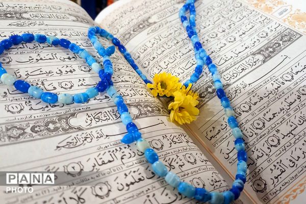 اقامه نماز جمعه ورامین در مسجد صاحب‌الزمان(عج) با حضور گسترده مردم و مسئولان