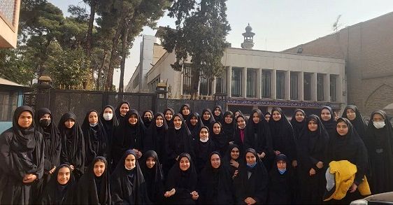 بازدید دانش‌آموزان شاهد قم از مجلس شورای اسلامی