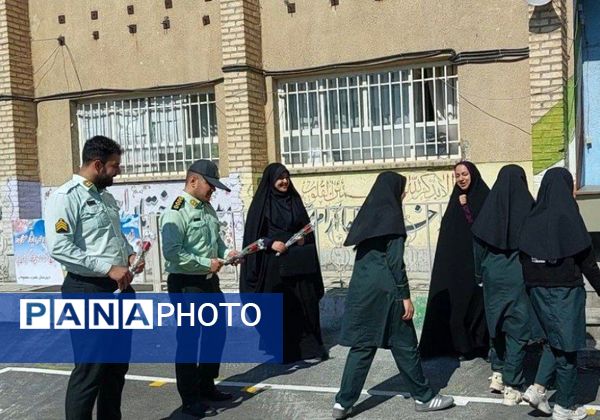مراسم گرامیداشت هفته نیروی انتظامی در مدارس شهرستان فیروزکوه
