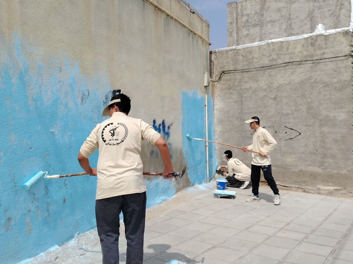 دانش‌آموزان با جهاد و خدمت، مدرسه را برای مهر ماه آماده کردند