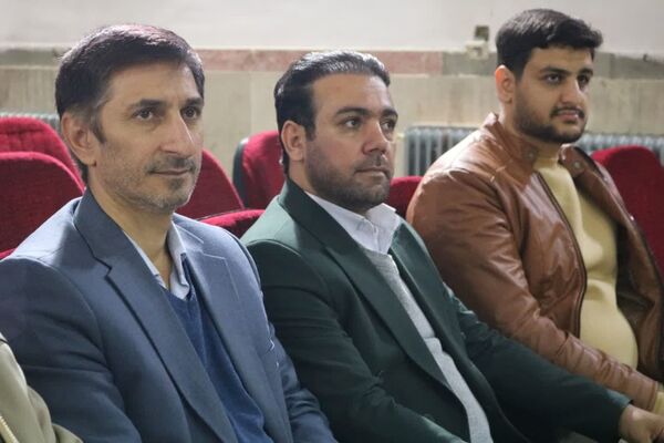 آیین تجلیل از معاونان آموزشی و اجرایی مقطع ابتدایی ناحیه یک بهارستان