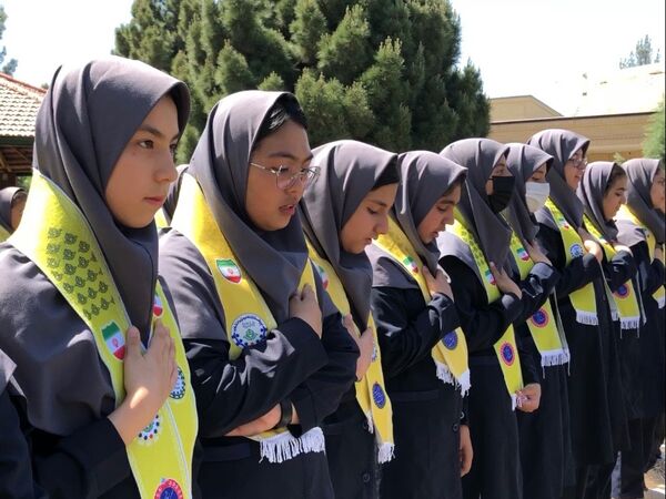 بازدید ارزیاب سازمان دانش‌آموزی کشور از دبیرستان تشکیلاتی المهدی ناحیه ۵ مشهد