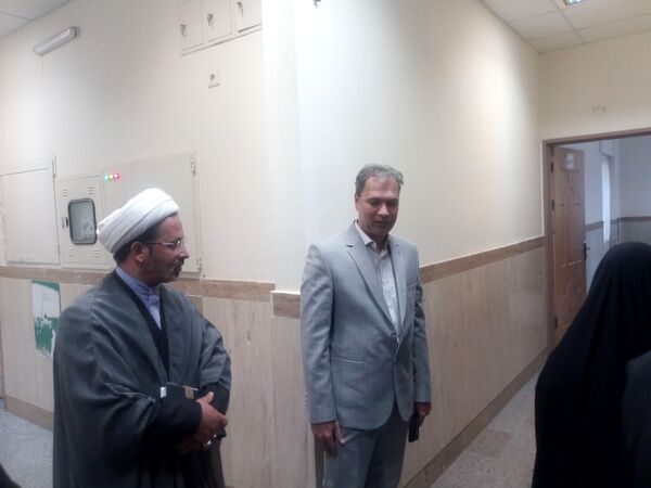 بازدید مسئولین اداره آموزش و پرورش از حوزه علمیه مکتب نرجس کاشمر