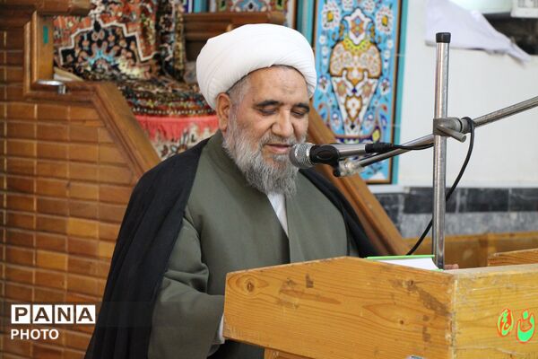 نماز جماعت به امامت امام جمعه در مسجد صاحب‌الزمان آشخانه

