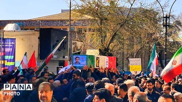 تشیع پیکر مطهر شهید پاسدار محمد صادق نظافتی در کاشمر 