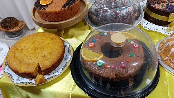 جشنواره کیک و شیرینی در مدرسه مهر و ماه آشخانه 