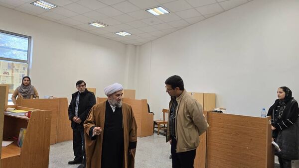 برگزاری نمایشگاه کتاب در کتابخانه ی شهید بهشتی آشخانه 