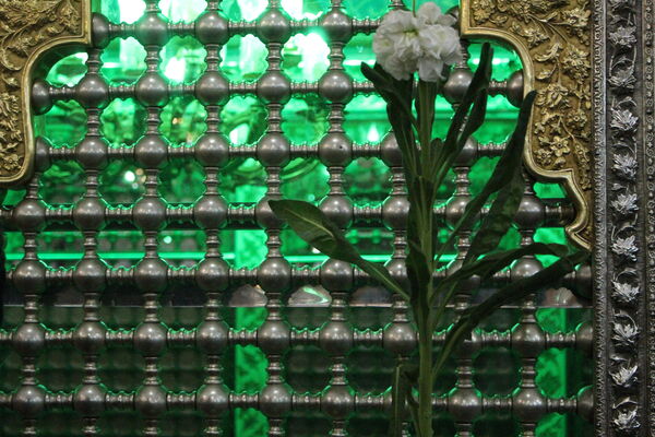 شادی‌پیمایی مردم شهر یزد به مناسبت ولادت منجی عالم 