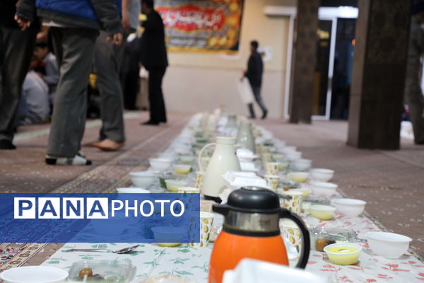 برگزاری یادواره شهدا و مراسم افطاری در دبیرستان شاهد پیام غدیر