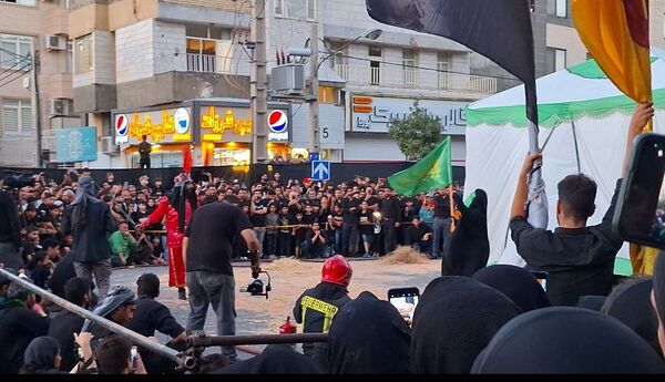 آیین خیمه سوزان عصر عاشورا در مشهد