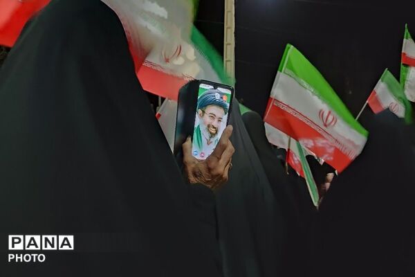 جهاد حضور در خیابان ادامه دارد