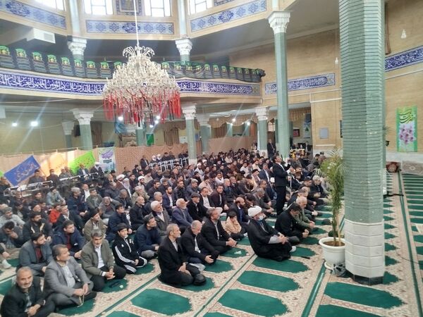 همدلی و وحدت در نماز جمعه باخرز به نمایش درآمد