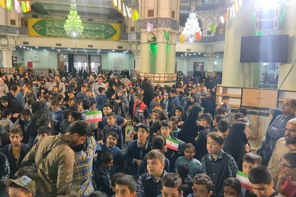 اجتماع عظیم دانش‌آموزان شهرری در حرم حضرت عبدالعظیم حسنی(ع) به‌مناسبت هفته فرهنگی ری 