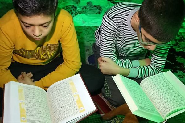 اولین روز حضور پسران ناحیه دو شهرری در مراسم معنوی اعتکاف 