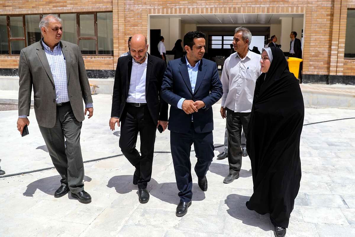 بازدید مدیرکل آموزش‌وپرورش کرمان از مجتمع آموزشی «اندیشه هوشمند ارگ»