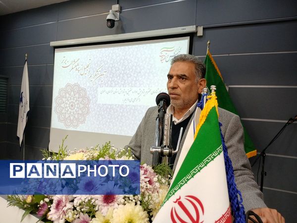 آیین تکریم و تجلیل از پژوهشگران برتر ناحیه۶