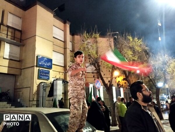  بی‌تابِ میناب، در سوگِ رهبر و لاله های کوچک