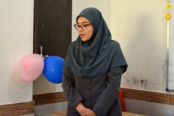 برگزاری جشن شکوفه‌های کلاس اولی دربهارستان‌دو